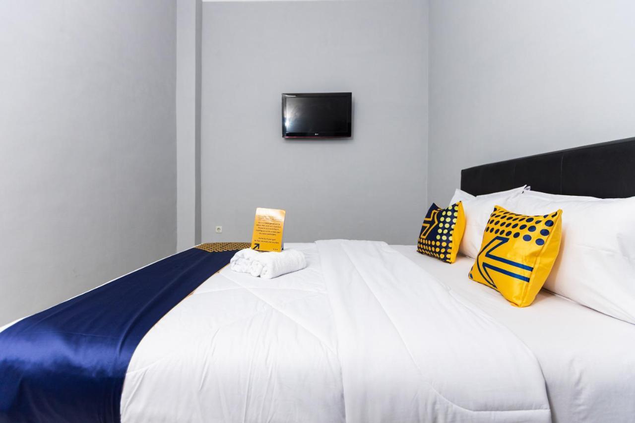 Spot On 2433 Akuanna Hotel Makassar